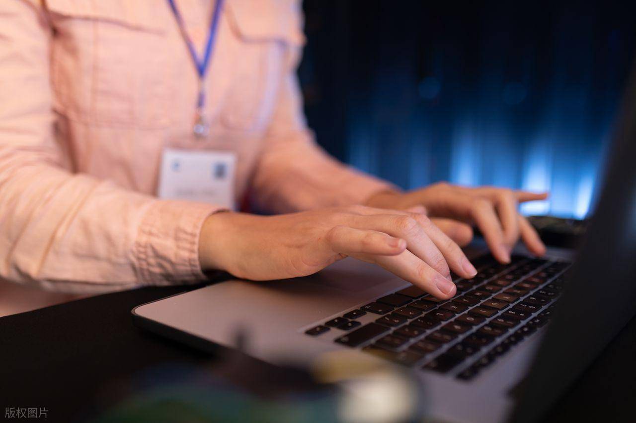 Go Web应用静态文件服务教程：CSS集成与安全实践